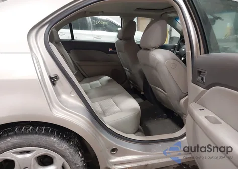 2010 Ford Fusion Se z USA, uszkodzony, nr VIN 3FAHP0HG7AR355853